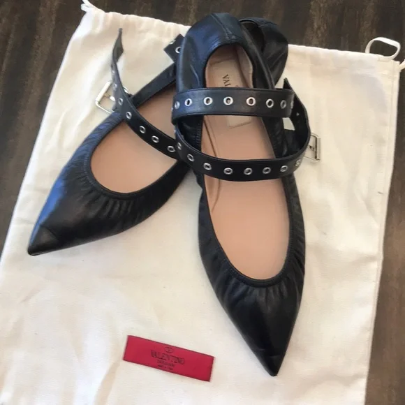 Authentic Valentino Black Leather Grommet Ankle Wrap Flat - Picture 3 of 8